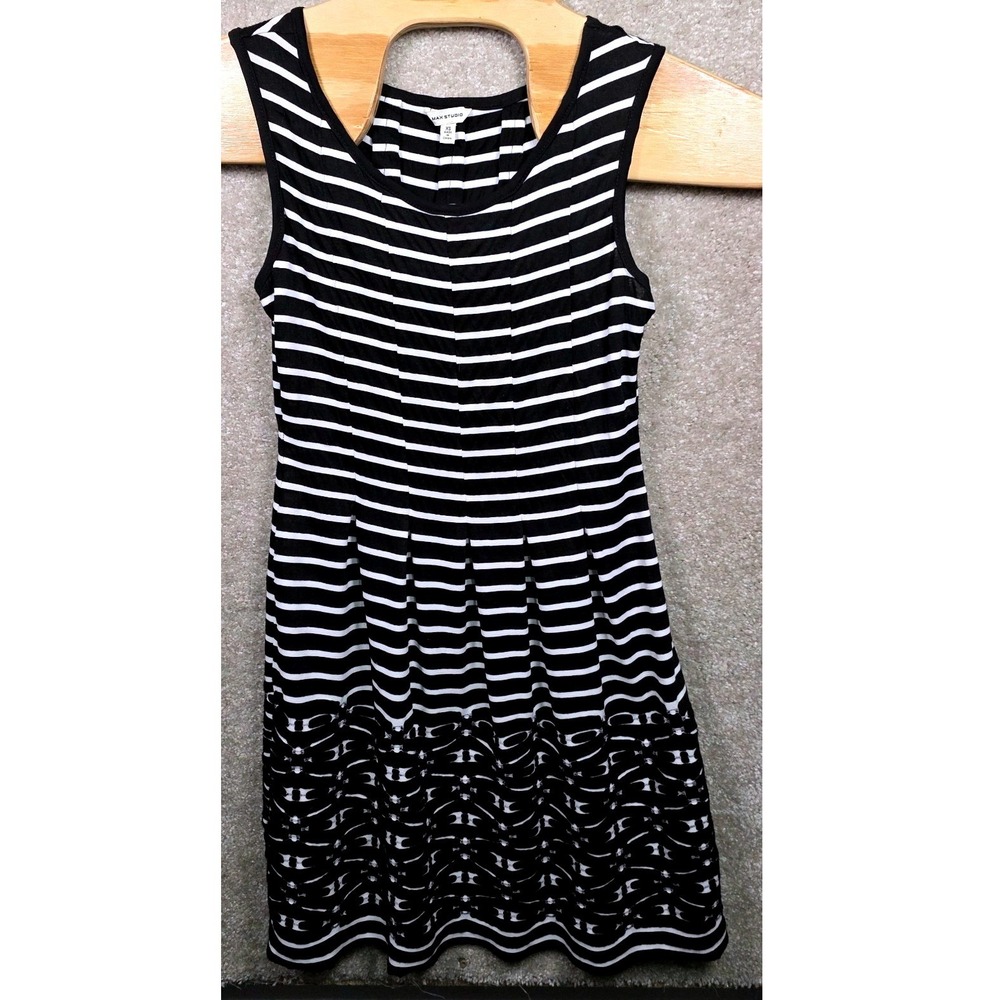 Max Studio Dress Women XS Black White Striped Sleeveless Fit Flare Textured Hem